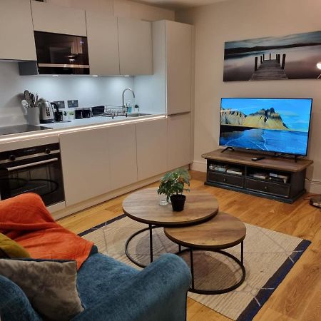 Trinity House By Ritual Stays St Albans ภายนอก รูปภาพ