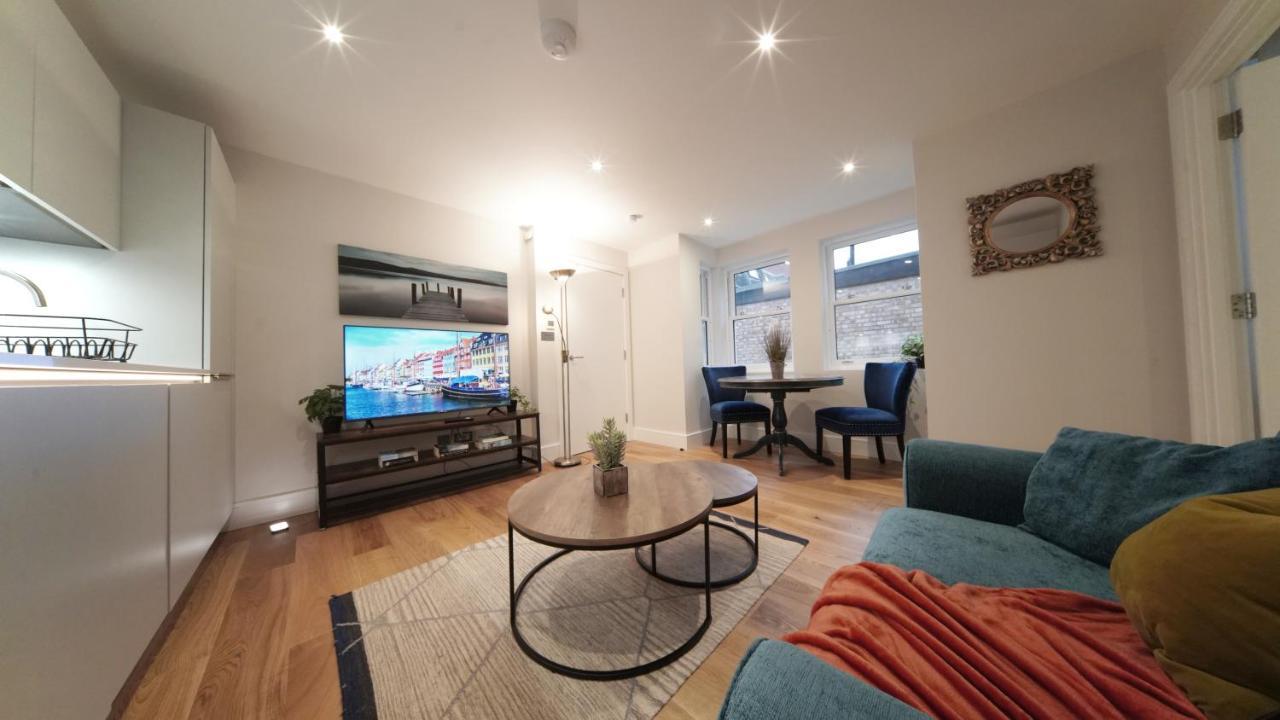 Trinity House By Ritual Stays St Albans ภายนอก รูปภาพ